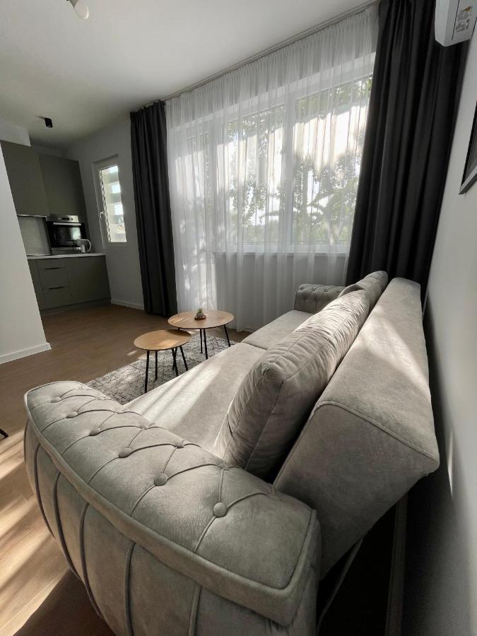 Vanquish Central Apartment Varna Exteriör bild