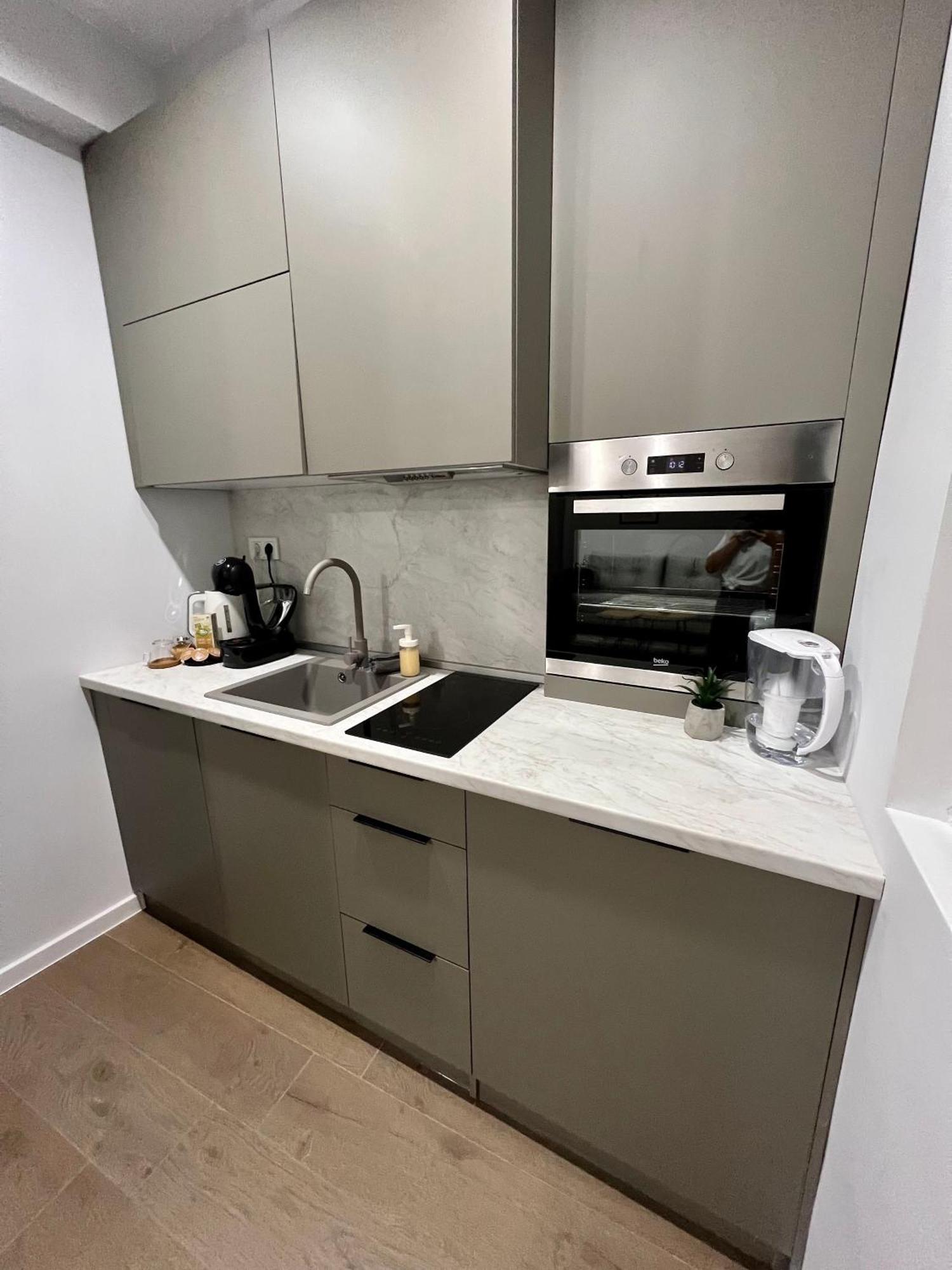 Vanquish Central Apartment Varna Exteriör bild