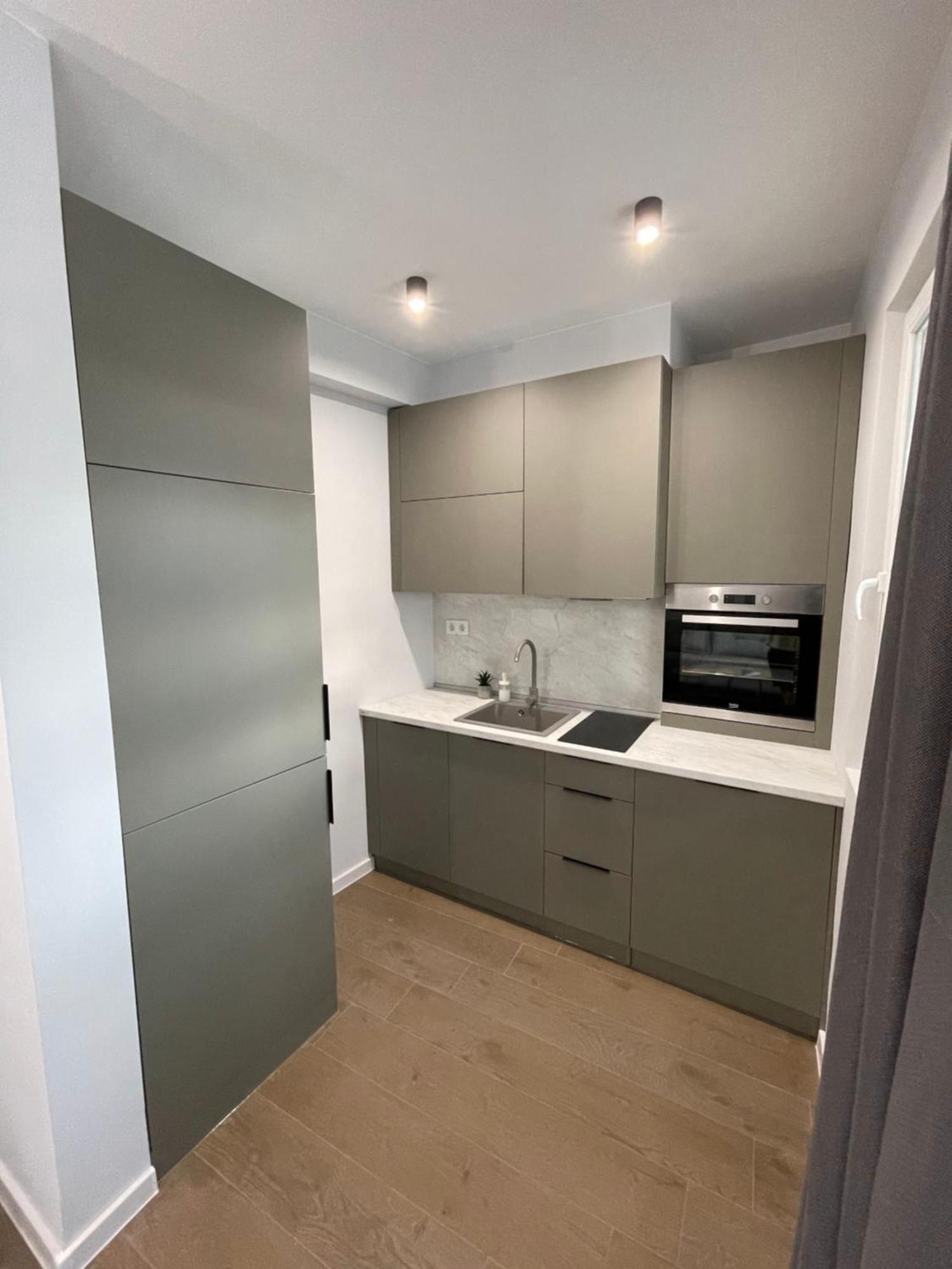 Vanquish Central Apartment Varna Exteriör bild
